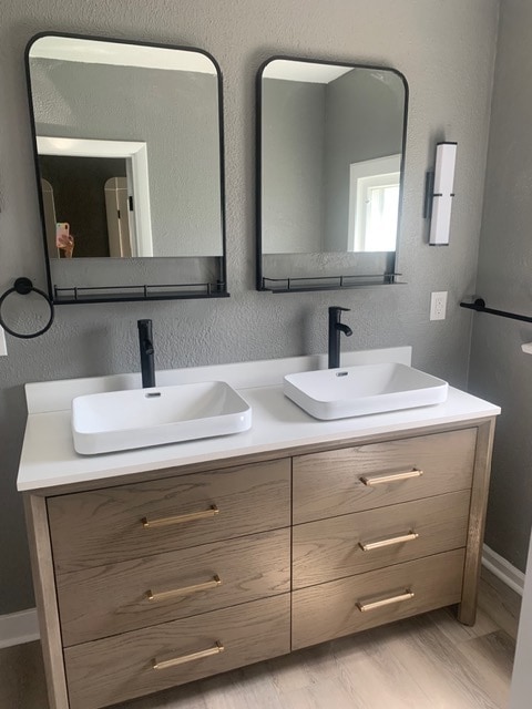 Building Photo - 127 W Troy Ave