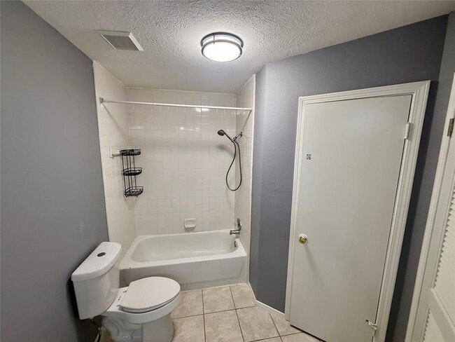 Building Photo - 24023 Red Sky Dr