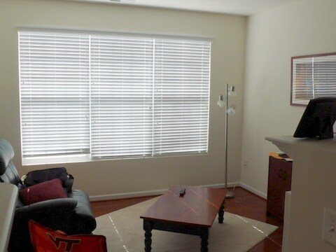 Building Photo - 919 Shining Wire Way