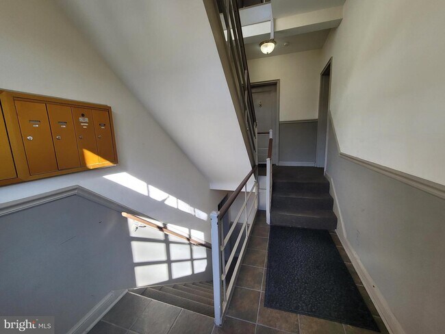 Building Photo - 2900 13th Rd S