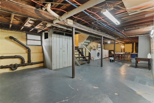 Building Photo - 264 Laurelton Blvd