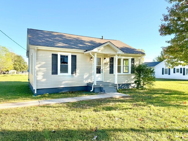 Building Photo - 211 Sanderson Dr