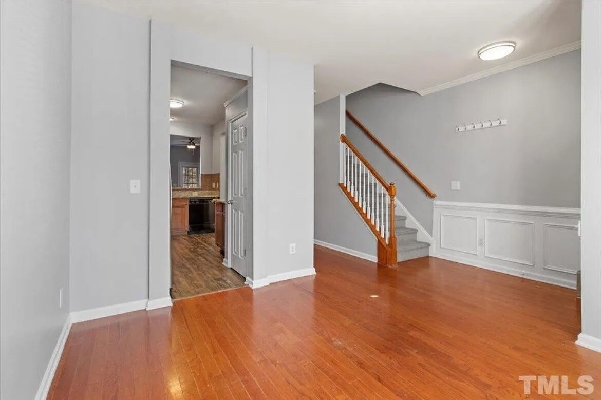 Building Photo - Room in Townhome on Casona Way
