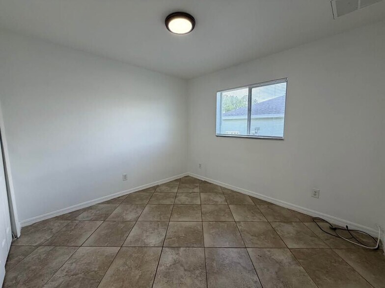 Building Photo - 4647 28th St SW