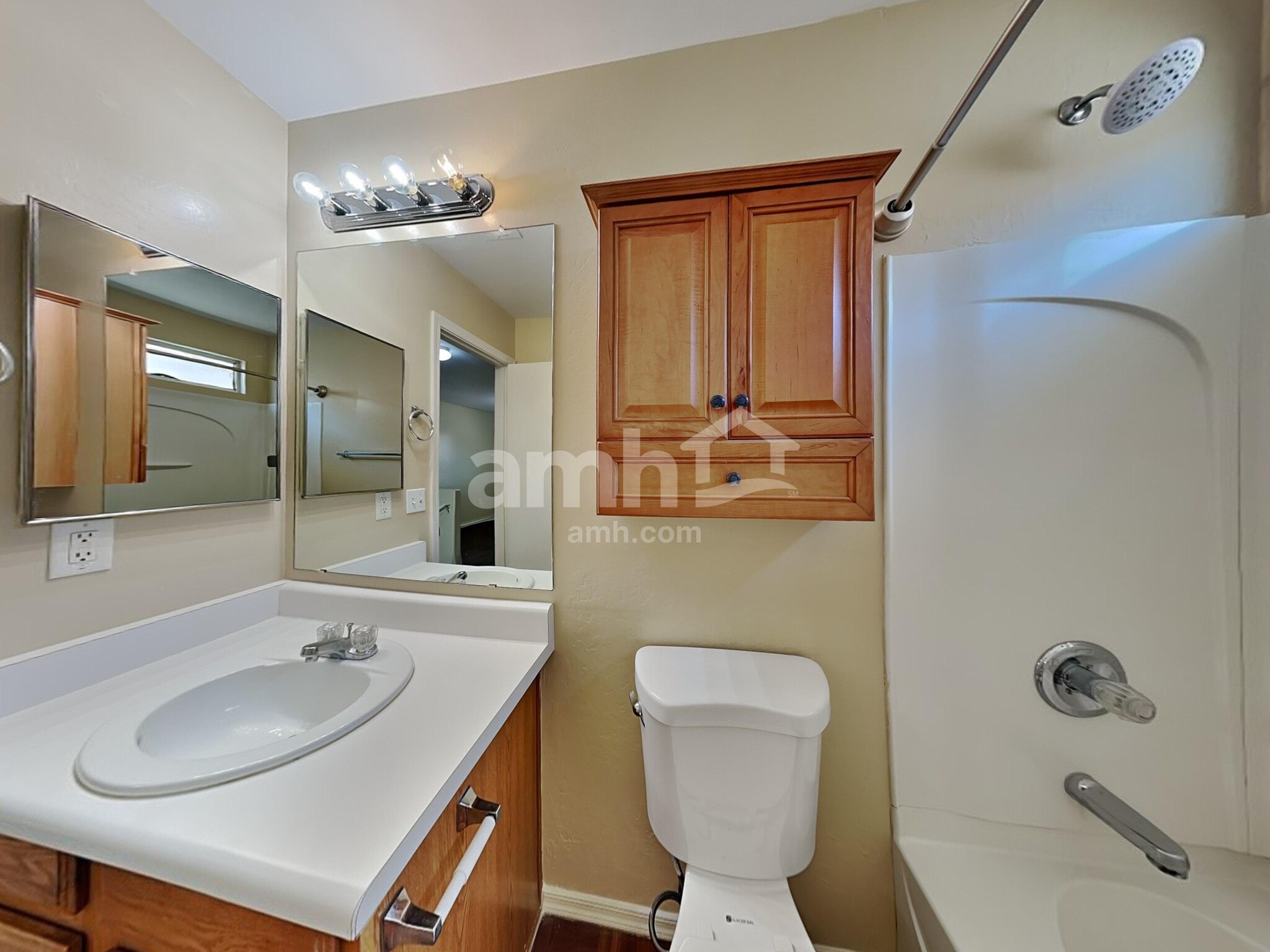 Building Photo - 1217 S 121st Dr