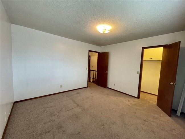 Building Photo - 4110 N Sunflower Cir