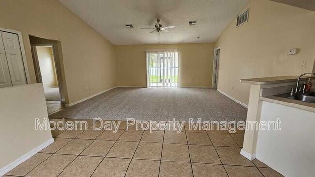 Building Photo - 10368 Lansfield St