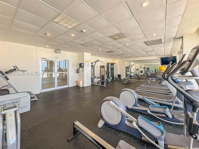 Building Photo - 5701 Collins Ave