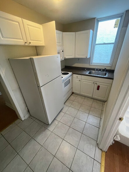 Apt 2 - Kitchen - 1855 N Willington St