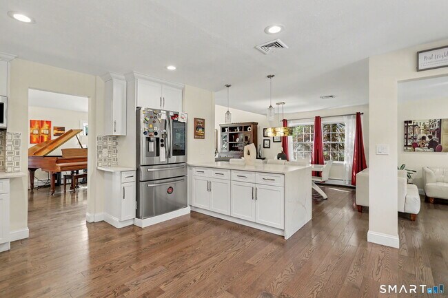 Building Photo - 116 Beechwood Ln