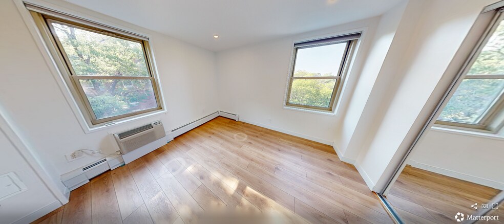 Building Photo - 63 Gordon St