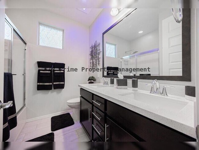 Building Photo - 11777 S 51st Dr