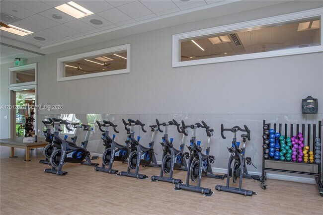Building Photo - 731 Crandon Blvd