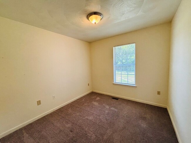 Building Photo - 874 Patrick Henry Dr