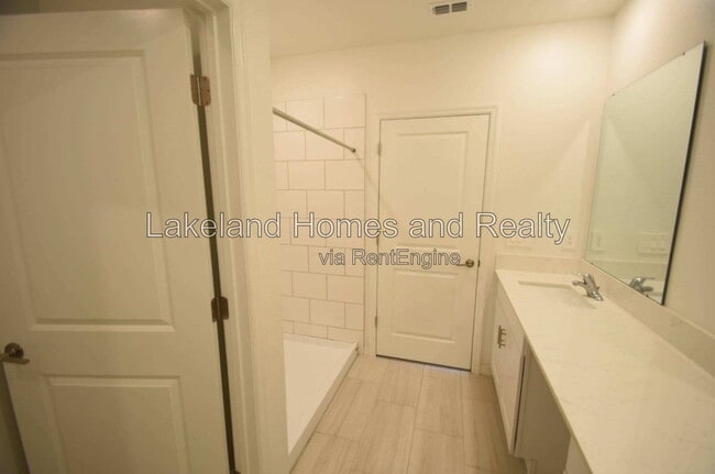Building Photo - 4060 Radiant Mountain Dr