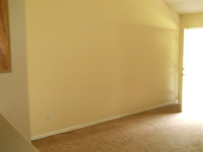 Building Photo - 3096 Tyndall Dr