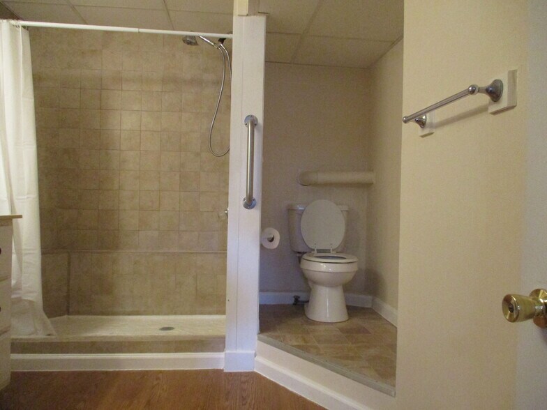 Building Photo - 124 Hibiscus Dr