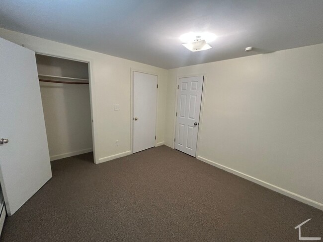 Building Photo - 46 Rumford Ave