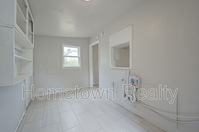 Building Photo - 2805 N Shady Nook Way