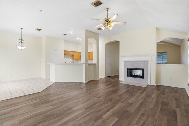 Building Photo - 21107 Stoney Haven Dr