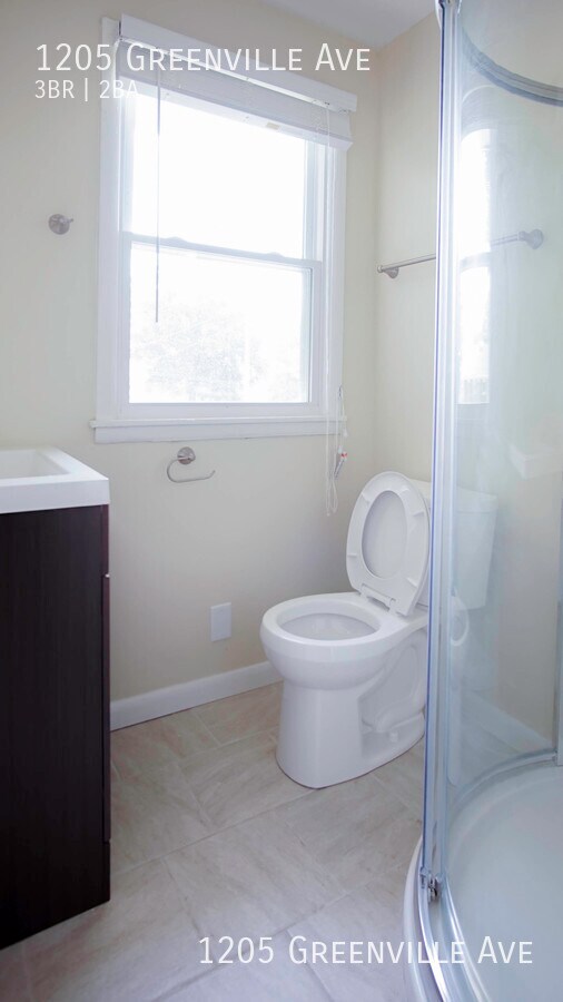 Building Photo - 1205 Greenville Ave