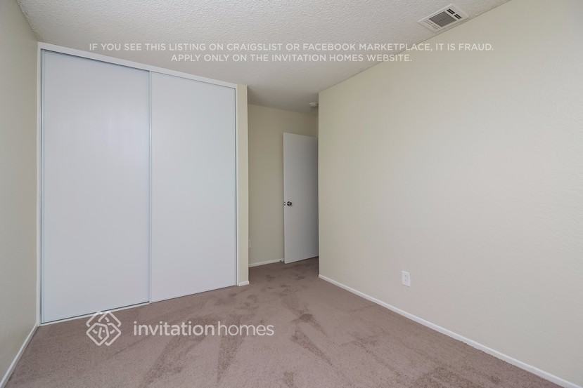 Building Photo - 14310 Agave St