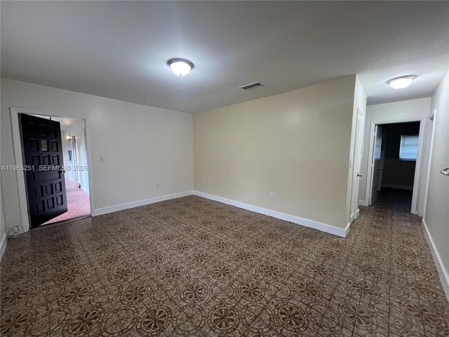 Building Photo - 11931 NE 12th Ave