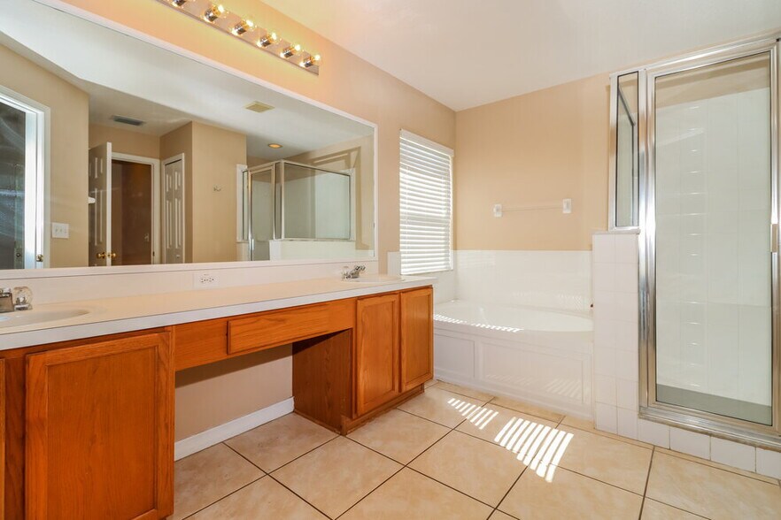 Building Photo - 12031 Butler Woods Cir
