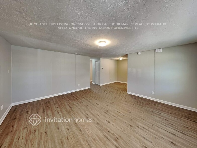 Building Photo - 347 Capella Rd