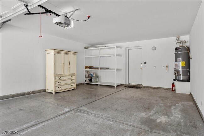 Building Photo - 2623 S Durango Dr