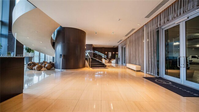 Building Photo - 900 Biscayne Blvd