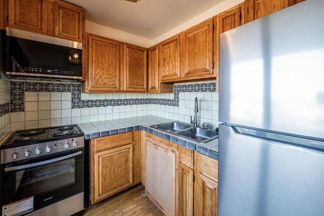 Building Photo - Classic Charm in the Heart of Downtown San...
