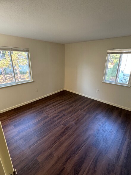 Building Photo - 5 Post Oak Ln