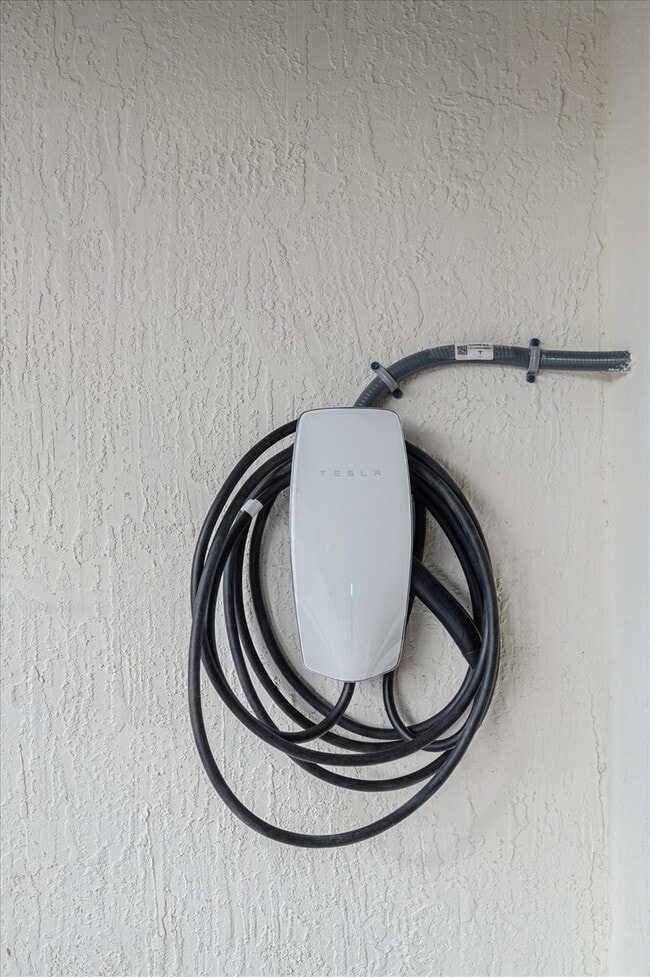 Building Photo - 7164 Sandgrace Ln