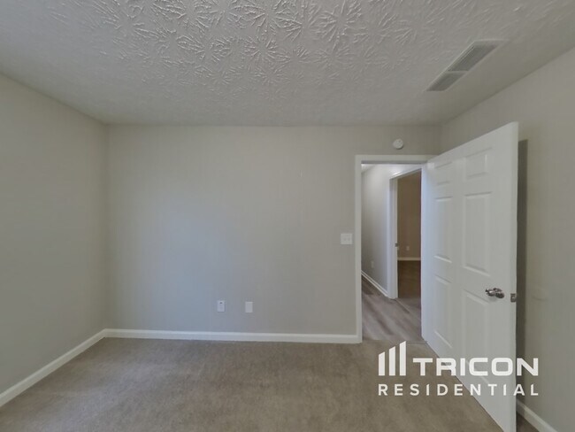 Building Photo - 1162 St Phillips Ct