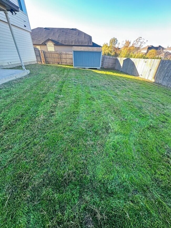 Building Photo - Large Single Family Home in Copperas Cove