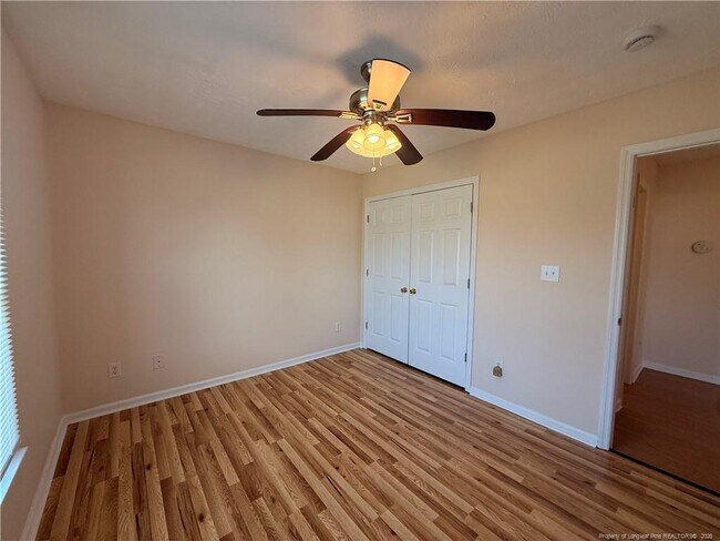 Building Photo - 7229 Tollhouse Dr