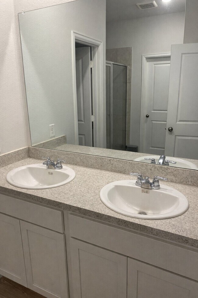 Building Photo - 20935 Endeavor St