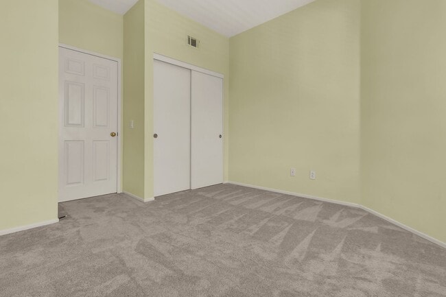 Building Photo - 2773 N Blackburn Dr