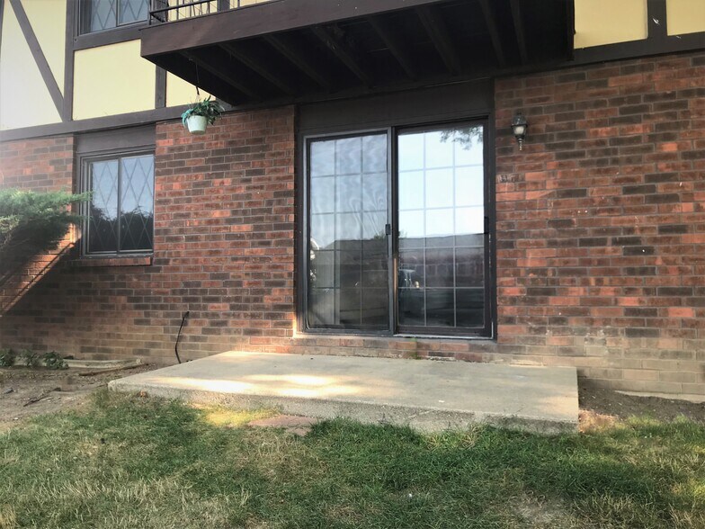 Building Photo - 2355 Chalet Gardens Rd