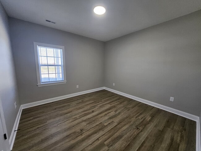 Building Photo - 1045 Oberry Rd