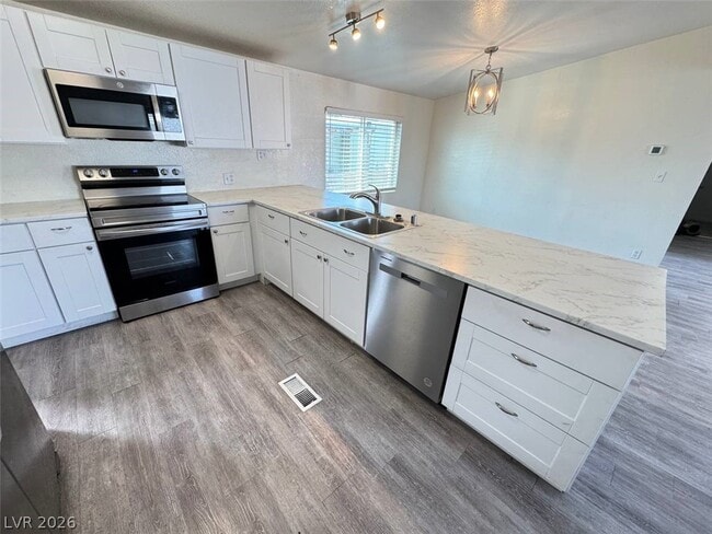 Building Photo - 4905 Fuentes Cir