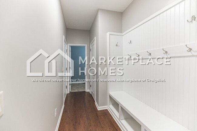 Building Photo - 115 Rawlins Dr
