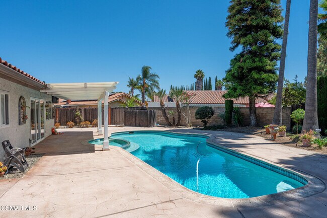 Building Photo - 208 Deerwalk Pl