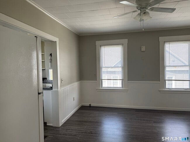 Building Photo - 201 Myrtle St