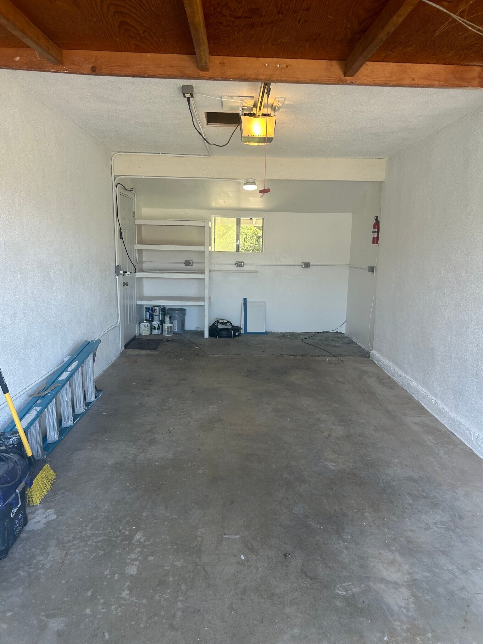 Building Photo - 1916 Felice Dr