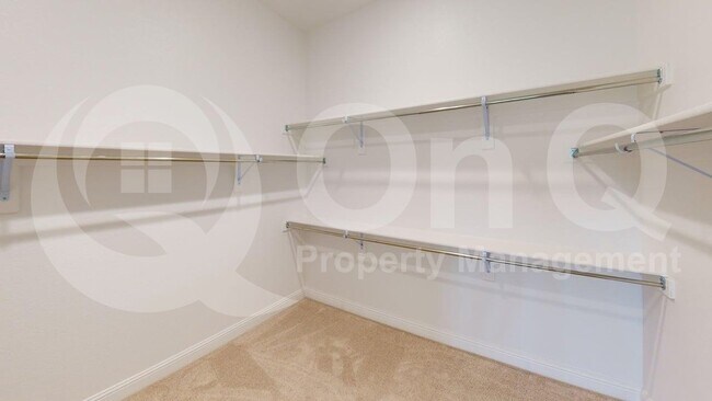 Building Photo - 333 ELK Dr