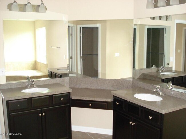 Building Photo - 264 Palazzo Cir