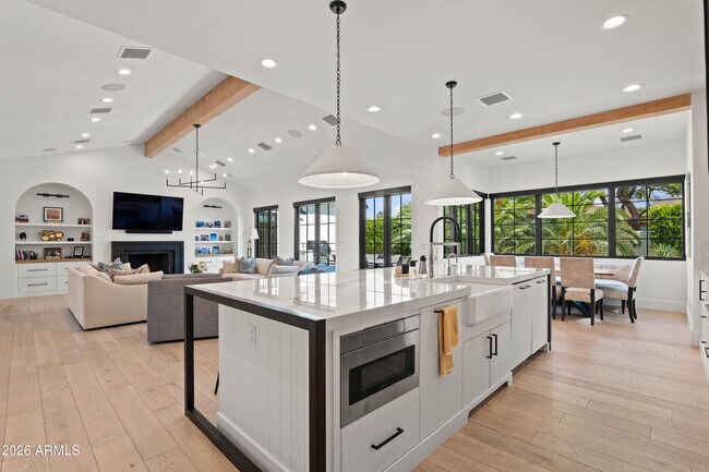 Building Photo - 5309 N 33rd St