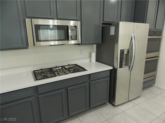 Building Photo - 160 Lilt Ave